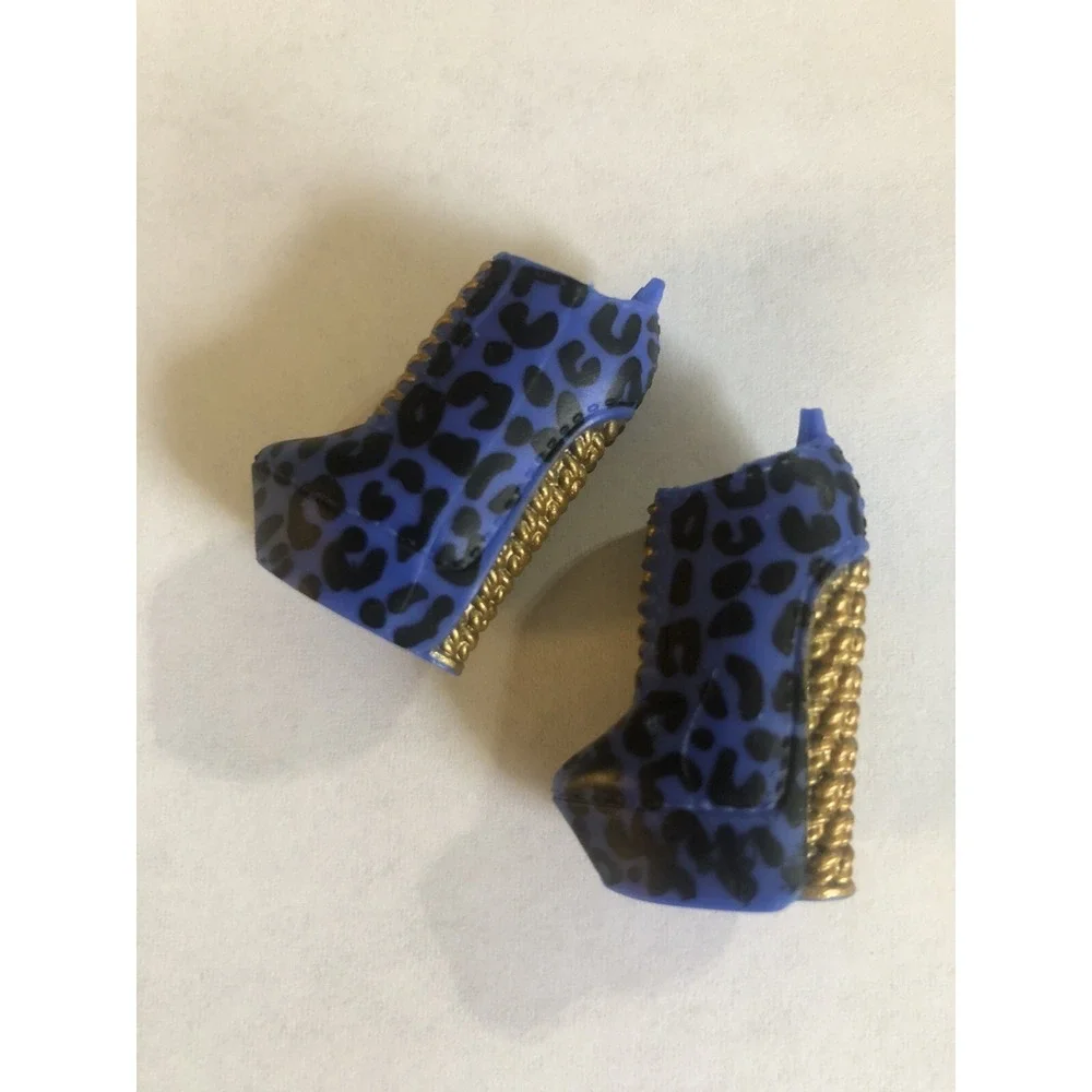 LOL Surprise Doll OMG Shoes FEROCIOUS Remix The Super Sonix Blue Booties Heels